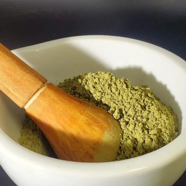 Green Mahakam kratom powder Batch 152901 powder in bowl