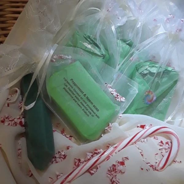 Experience the invigorating fusion of Peppermint and Neem essential oils with our Peppermint and Neem Soap from Christopher's Organic Botanicals. Crafted meticulously with cold-pressed coconut oil, this soap delivers a refreshing cleanse.
