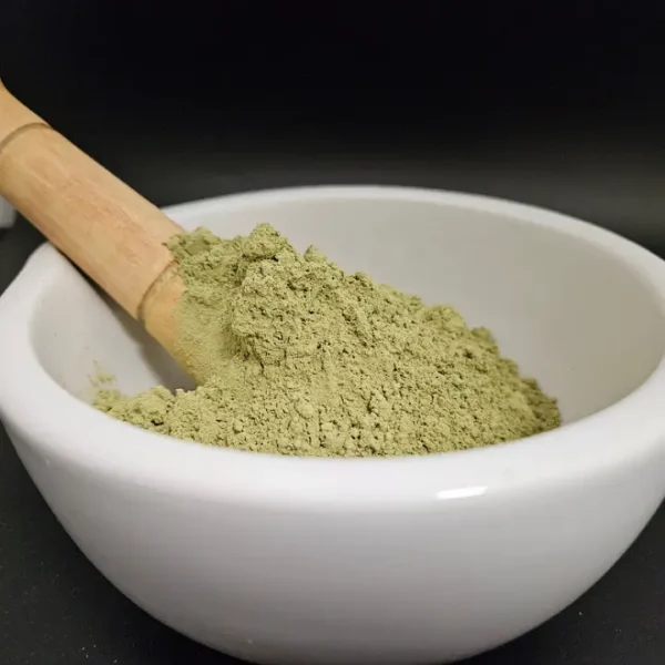 Green Bali kratom powder 151513 in bowl